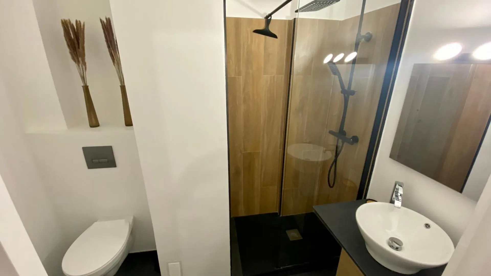 2 Pieces Proche Port Et Gare Apartment Nice